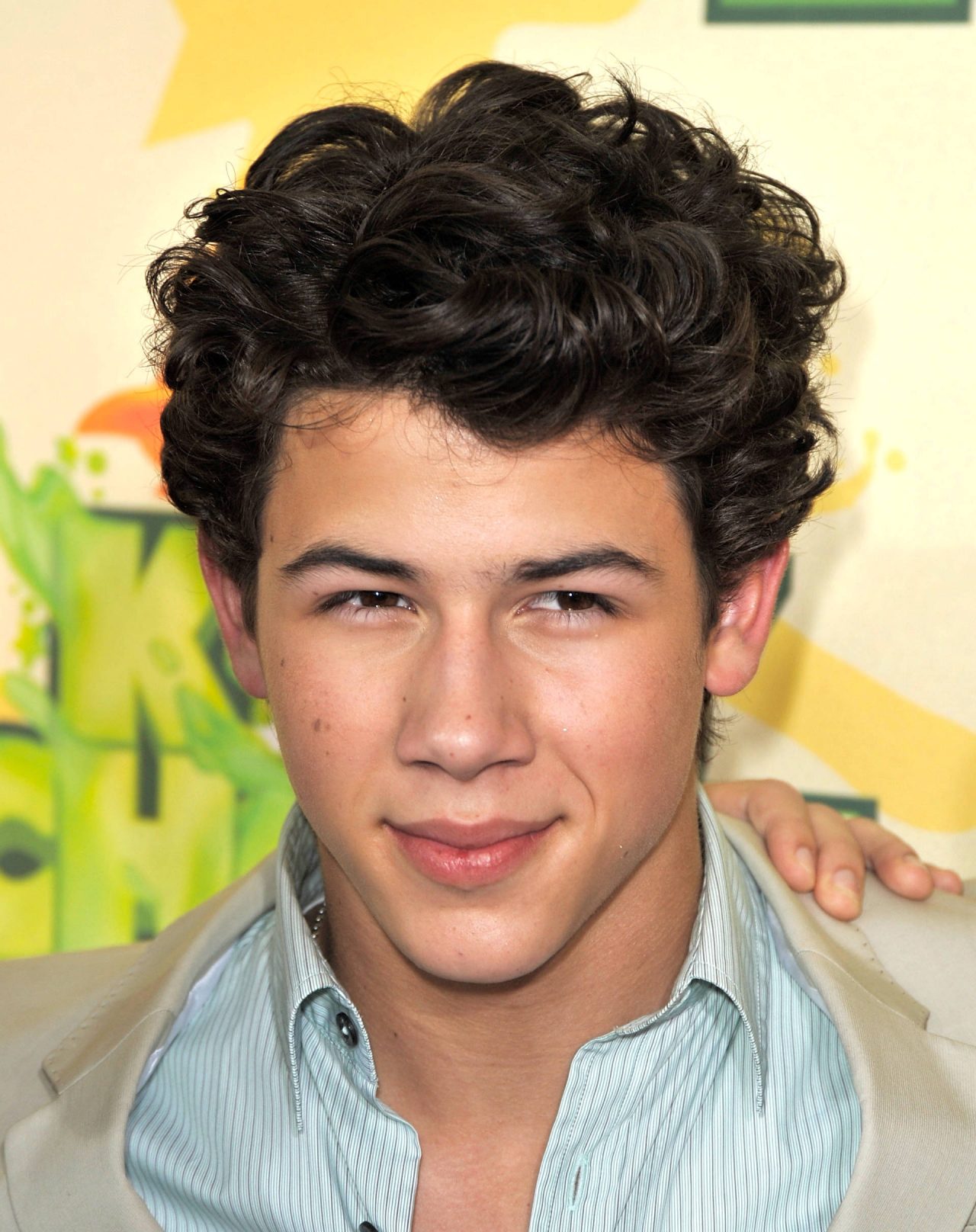 Nick Jonas curly hair