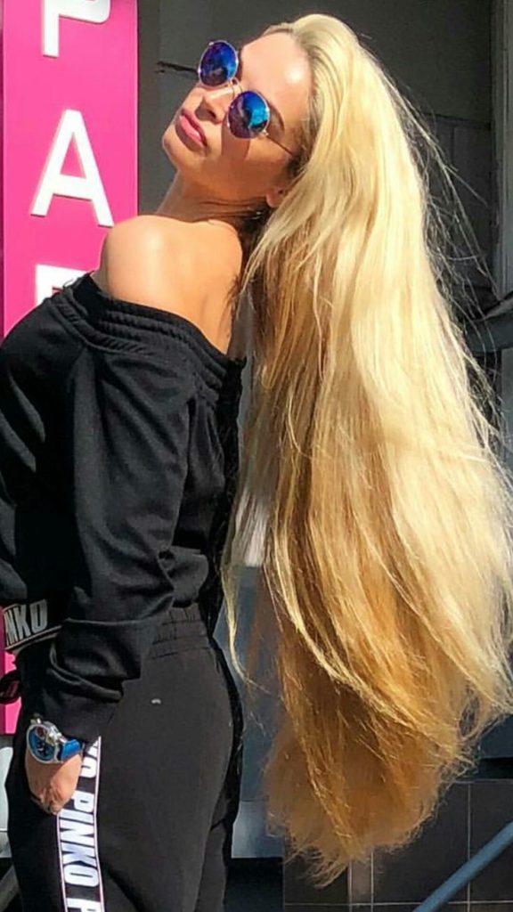 Блондинки с длинными прямыми волосами фото