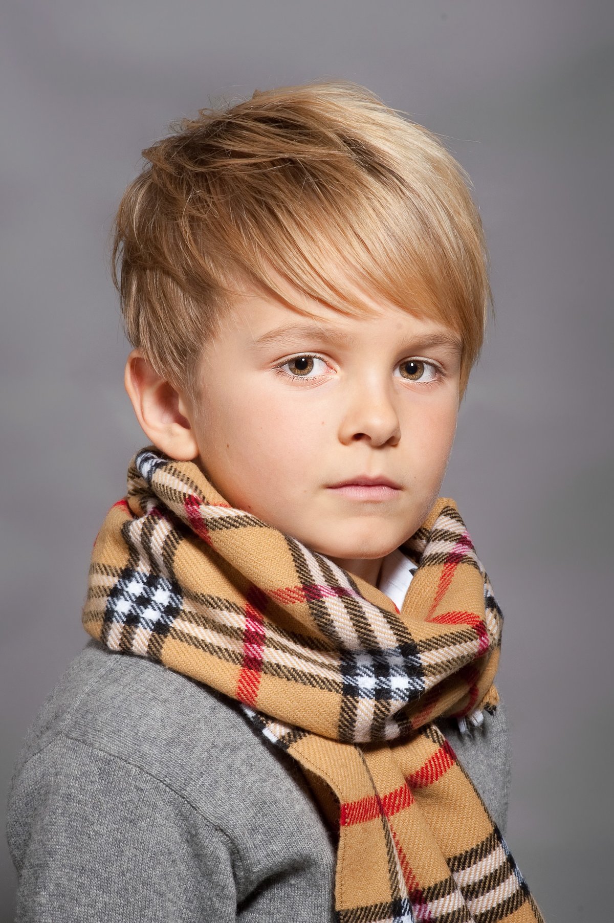 Модельная стрижка мужская для мальчика фото короткая